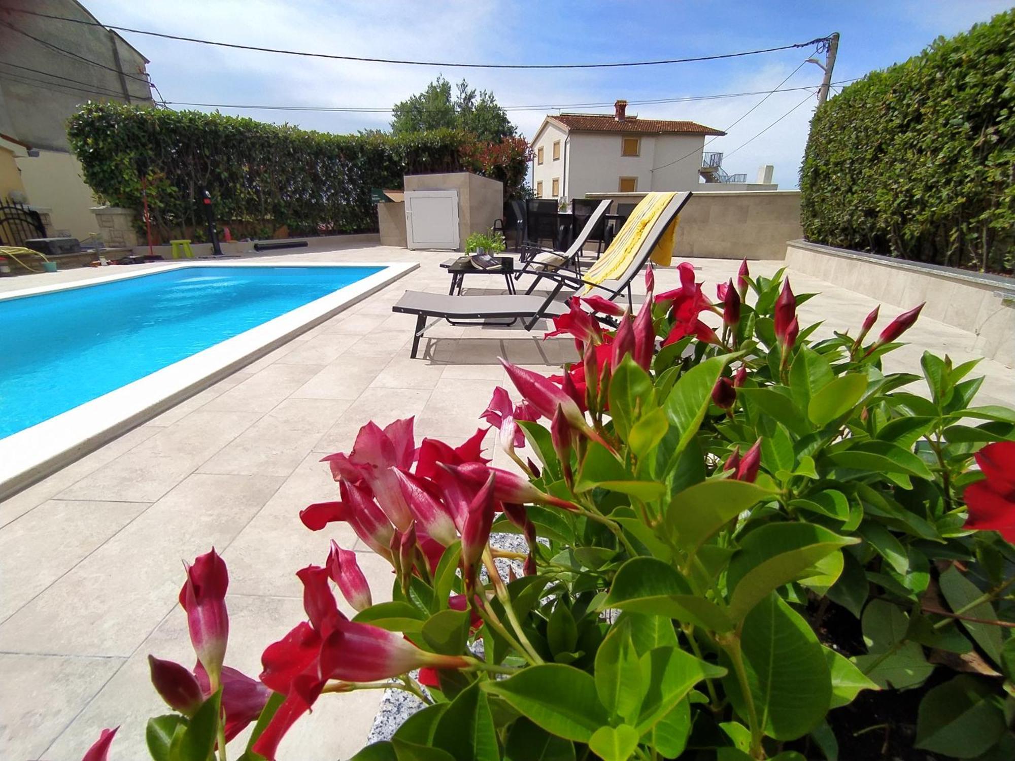 Апартаменты Krasa Sea View Apartmants With Pool *